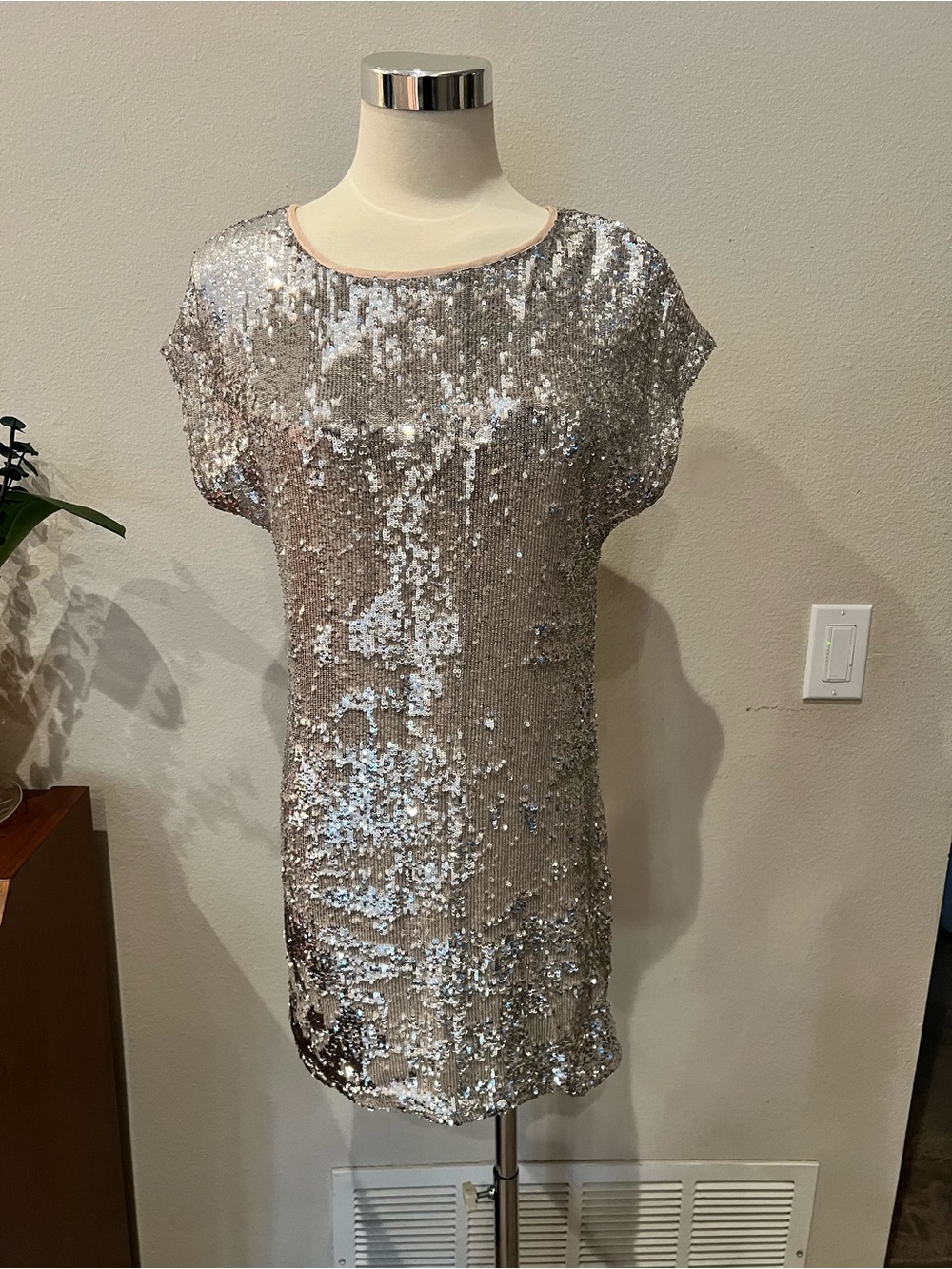 Topshop Women’s Silver Sequin Midi Dress Size 4 Party